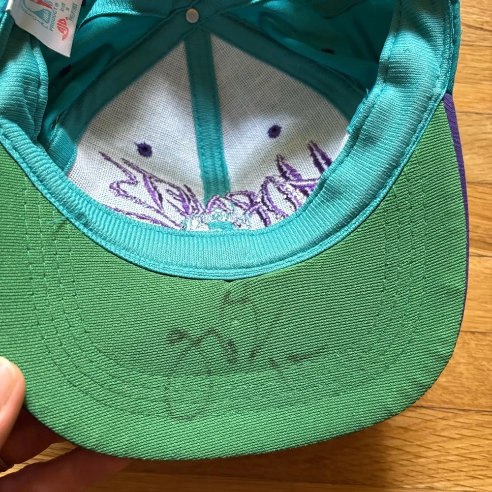 Vintage‎ Charlotte Hornets Official NBA Basketball Snapback Hat Cap Signed Kids